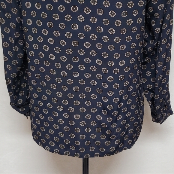Vintage Evan Picone Dark Blue Gold Print Pleated Wide Shoulder Button Up Blouse - Picture 12 of 13